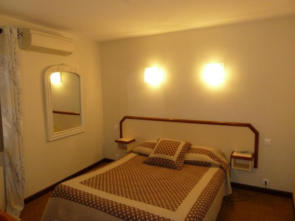 Hotel La Farigoule Sainte-Cécile-les-Vignes Habitación foto
