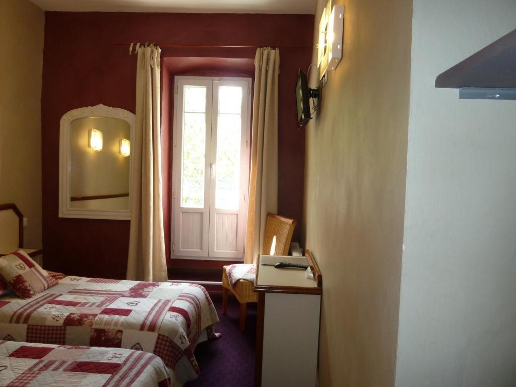 Hotel La Farigoule Sainte-Cécile-les-Vignes Habitación foto