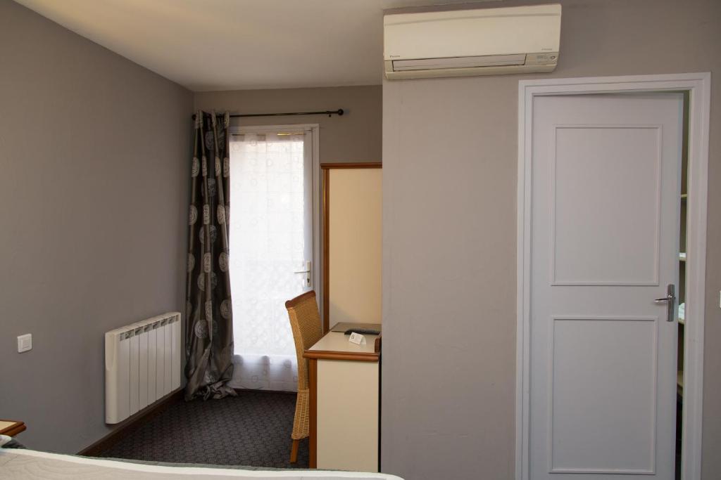 Hotel La Farigoule Sainte-Cécile-les-Vignes Habitación foto