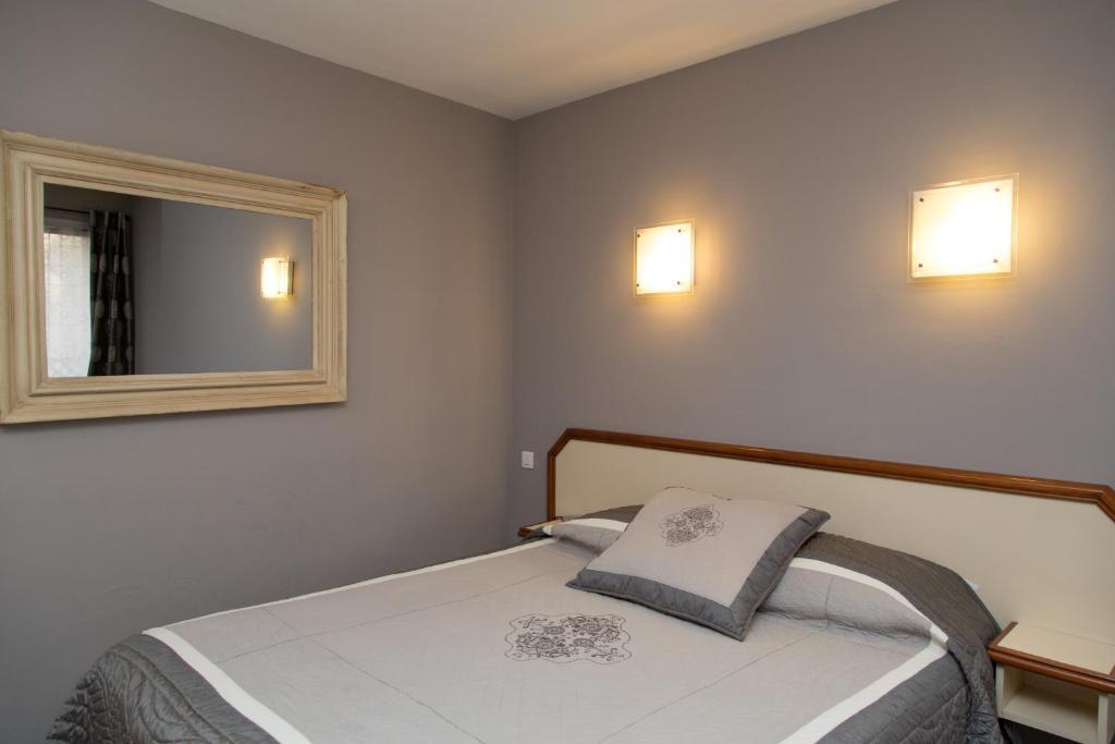 Hotel La Farigoule Sainte-Cécile-les-Vignes Habitación foto
